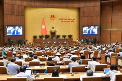 Le vice-Premier ministre Trân Hông Hà lors de la séance d’interpellations dans le cadre de la 7e session de l’Assemblée nationale de la 15e législature. Photo : VNA