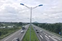  Un tronçon de l’autoroute Nord-Sud. Photo : VNA