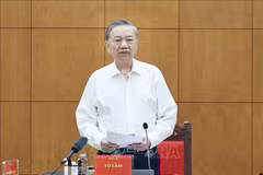 Le secrétaire général Tô Lâm s’exprimant lors de la réunion de la permanence du Comité de pilotage central pour la prévention et la lutte contre la corruption et la négativité, à Hanoi, le 30 octobre. Photo : VNA