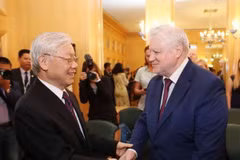 Le secrétaire général du PCV reçoit le président du parti Russie juste