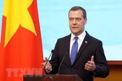 Le Premier ministre russe termine sa visite officielle au Vietnam