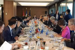 Le Vietnam et la France partagent leurs expériences sur l’édification de l’e-gouvernement