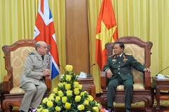 Vietnam - Royaume-Uni : renforcement de la coopération dans la défense