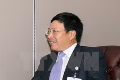 Pham Binh Minh rencontre le Secrétaire général de la Cour permanente d'arbitrage