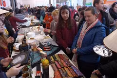 Le Vietnam participe au Marché caritatif de Noël en Slovaquie