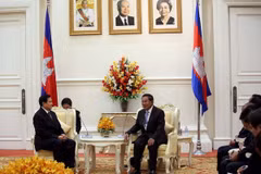 Des dirigeants thaîlandais et cambodgien se rencontrent à Phnom Penh