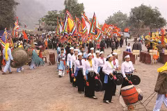  L’ancien et le nouveau dans un village Muong