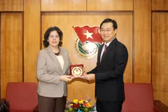 Promotion des échanges entre les jeunes Vietnamiens et Cubains