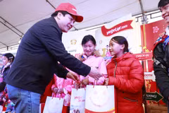 Un programme de Vietjet donne aux minorités de Lao Cai un Tet plus chaleureux