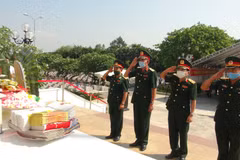 Quang Binh : Inhumation des restes de 26 soldats volontaires et experts vietnamiens tombés au Laos