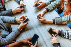 Le Vietnam dans le top 10 des pays ayant le plus grand nombre d'utilisateurs de smartphones 