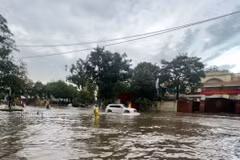 Pluies record à Hanoï: risques de grêle et d'inondations