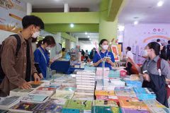 Foire du livre trans-vietnamienne à Hue 