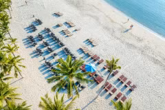 Une plage poétique devant La Festa Phu Quoc.