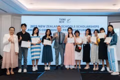 Des étudiants vietnamiens reçoivent des bourses pour étudier en Nouvelle-Zélande. Photo : VietnamPlus