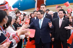Le Premier ministre Pham Minh Chinh arrive à Kunming, entamant son voyage d'affaires en Chine