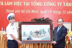 Tan Cang Sai Gon exhortée à remplir sa mission de défense et économique