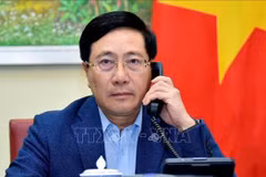 Le Vietnam et Singapour discutent des relations bilatérales