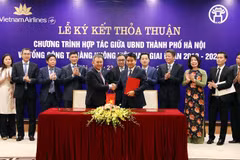 Hanoï et Vietnam Airlines coopèrent dans la promotion de la culture et du tourisme