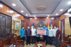 Soutien du Laos pour le Vietnam dans la lutte contre le COVID-19