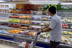 Ho Chi Minh-Ville envisage la rouverture des magasins de détail, marchés et supermarchés 