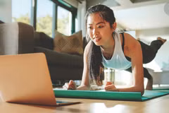 L’apprentissage du yoga en ligne se développe