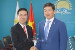 Une délégation du Parti communiste du Vietnam en visite de travail au Kazakhstan