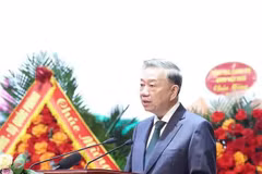 Le secrétaire général du Parti To Lam exhorte l’Association des anciens combattants du Vietnam à améliorer l’efficacité de ses activités. Photo: VNA