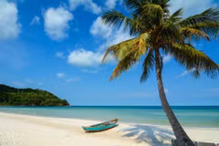 Phu Quoc a été désignée comme l'une des « destinations tropicales les plus abordables » par le magazine américain Travel & Leisure. 