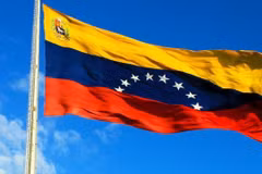 Félicitations vietnamiennes à l'occasion de la Fête nationale du Venezuela