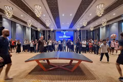 Teqball World Series 2024 à Quy Nhon attirera 115 athlètes de 52 pays. Photo : congly.vn