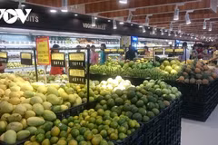 Les produits vietnamiens s'imposent de plus en plus sur le marché domestique grâce à leur qualité. Photo: VOV