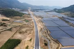 L'autoroute Nha Trang - Cam Lam. Photo : VNA