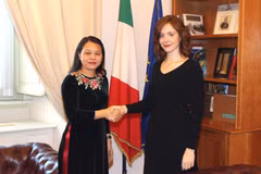 Une délégation de l’Union des femmes vietnamiennes en visite en Italie