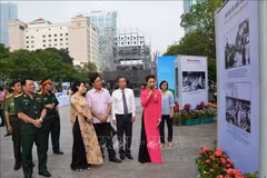 Exposition de photos sur l'histoire de 320 ans de Saigon - Ho Chi Minh Ville