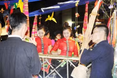 Le chant « giao duyên » des Thai à Muong Lo