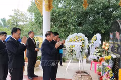 Un grand culte aux morts pour la Patrie organisé au Laos