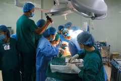 L’Hôpital Cho Rây réussit quatre greffes d’organes à partir d’une donneure 