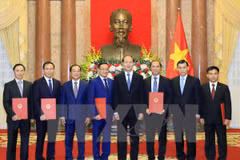 Des diplomates vietnamiens à l’honneur