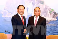 Le PM reçoit le secrétaire du Comité du PCC pour la Région autonome Zhuang du Guangxi