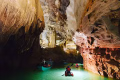 Phong Nha-Ke Bang, une des meilleures destinations au monde à visiter en couple et entre amis