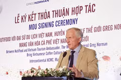 Le légendaire golfeur Greg Norman et NutiFood présentent la culture du café vietnamien dans le monde