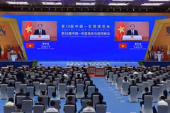 Le Vietnam à la 18e Foire Chine- ASEAN (CAEXPO) et au CABIS