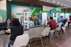 Vietcombank offre une réduction d'intérêt sur les clients affectés par le COVID-19 
