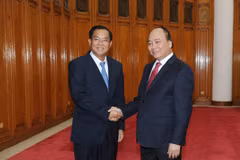 Le Premier ministre reçoit le ministre laotien du Plan et de l’Investissement