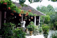 Propos sur la maison traditionnelle des Viêt