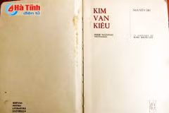 Hà Tinh reçoit la traduction en roumain du Truyên Kiêu