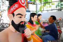 Le village centenaire de moulage de statues à Ho Chi Minh-Ville