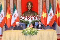 Le président iranien termine sa visite d'Etat au Vietnam