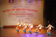 ASEAN : des chants et des danses présentés à Hanoï